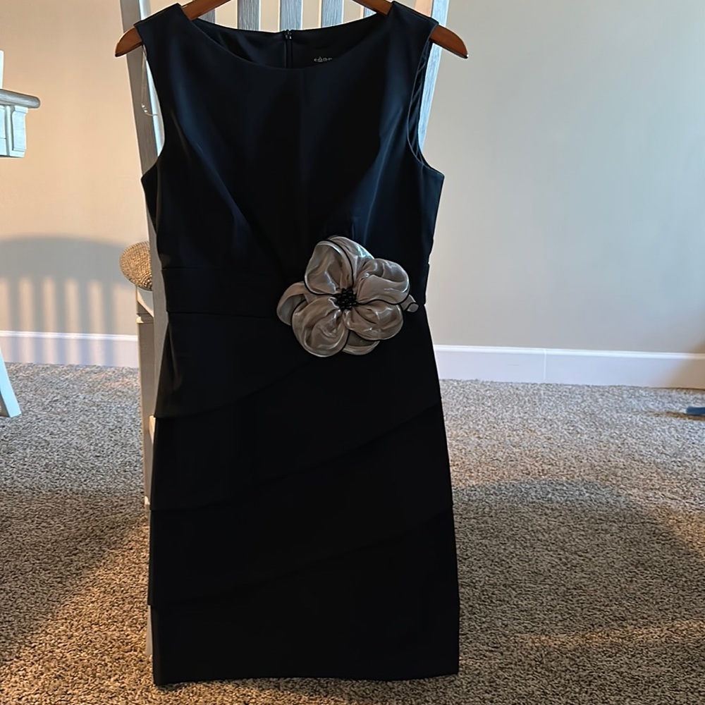 Little black dress with flower detail. Size 6. Worn once!